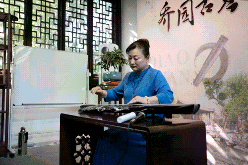 181512g1151d22u7yq1fwr.gif